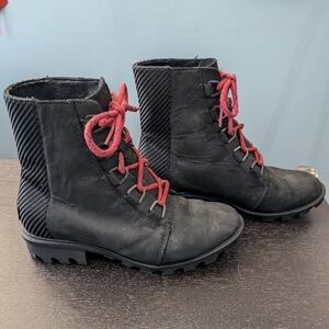 Sorel Phoenix Waterproof Lace Up Boots. Size 8